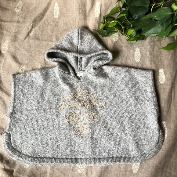 OshKosh B'gosh Other - Oshkosh • Marled Grey Knit Poncho